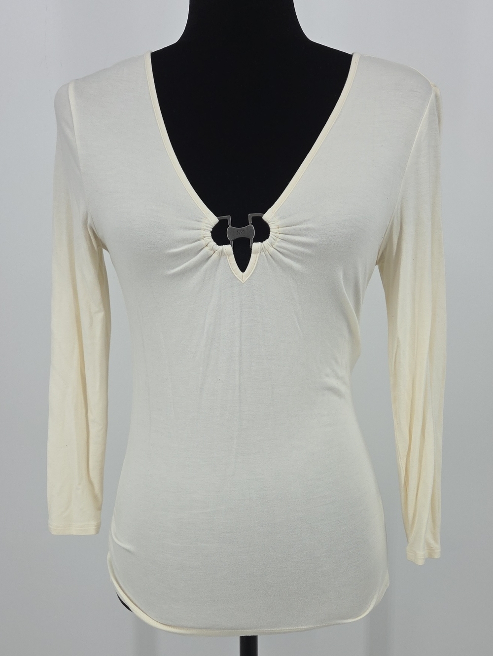 MICHAEL Michael Kors Cream V‑Neck Long Sleeve Top with Center Hardware